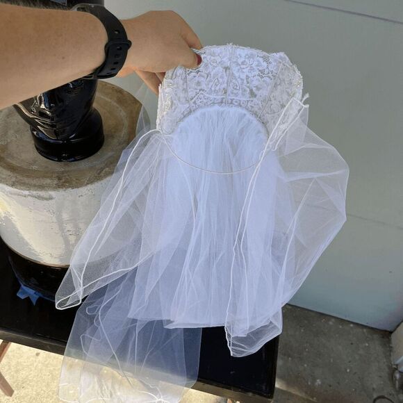 Vintage 80s-90s Bridal Cap Veil • Pearl-Lace Juliet Headpiece, Two-Tier Chapel L Juliette Veil Headband Vintage 80s-90s Bridal Cap Veil  main image 4
